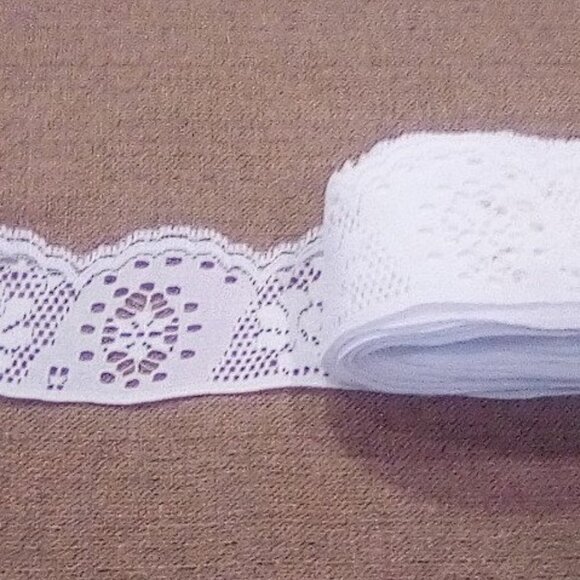 2.25-Inch-Wide White Lace Trim Synthetic for Sewing & Crafts - 22.5 Feet - Picture 1 of 4
